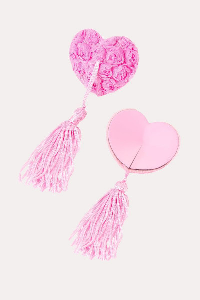 Нежные пэстис в форме сердец с розами и кисточками Нежные пэстис в форме сердец с розами и кисточками