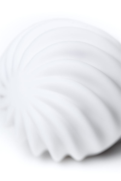 Белый вибромассажер Satisfyer Little Wand Белый вибромассажер Satisfyer Little Wand