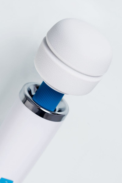 Белый вибромассажёр Magic Wand Europe - 31,5 см. Белый вибромассажёр Magic Wand Europe - 31,5 см.